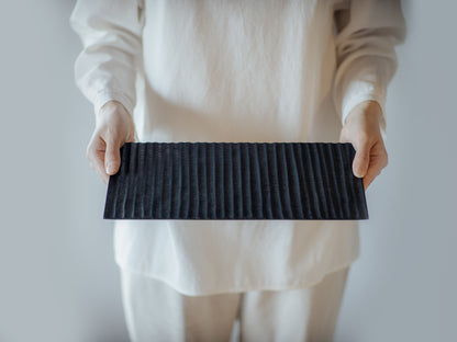 Plat chêne strié teint à l'indigo M