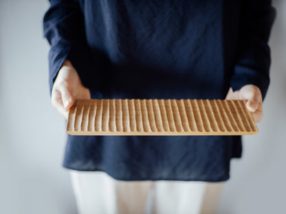 Plat en chêne strié S