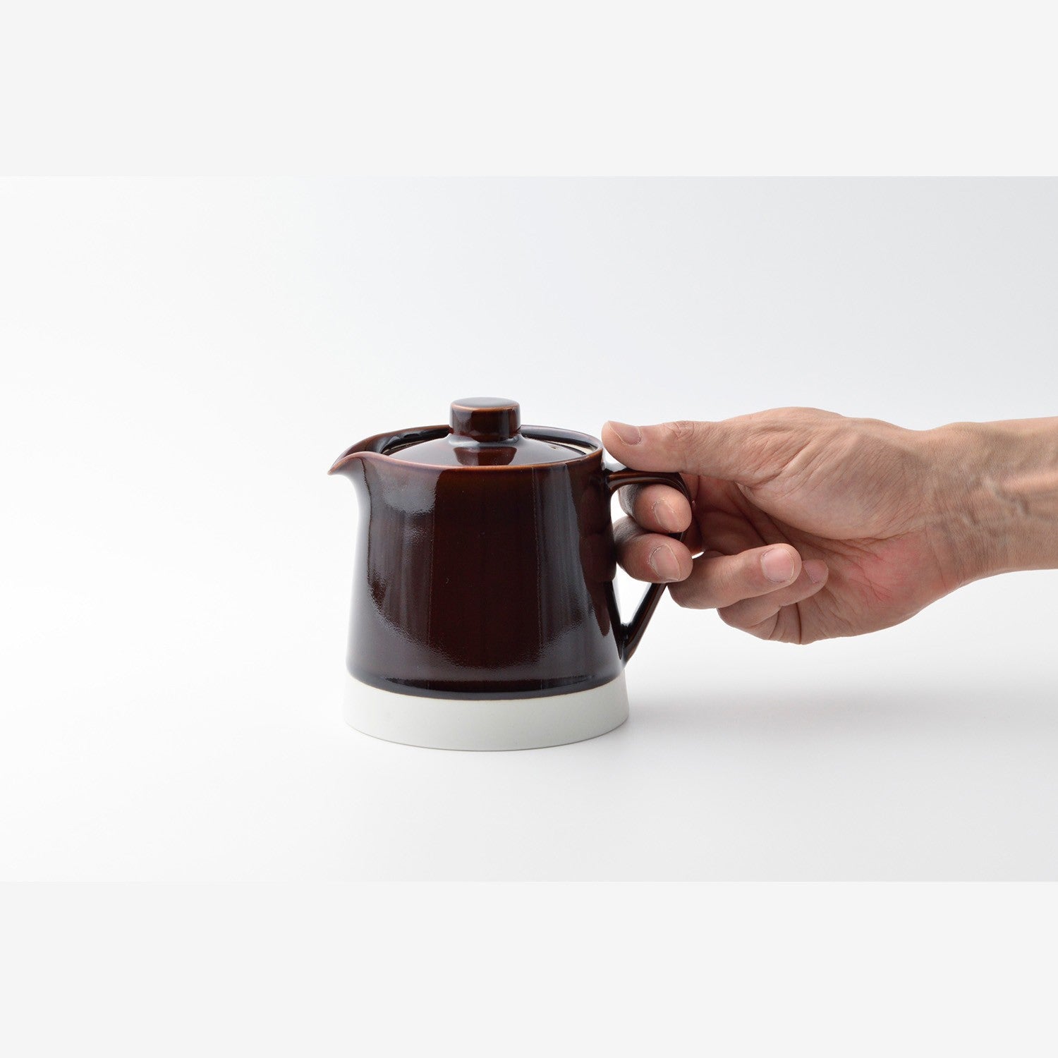 Théière marron en porcelaine Hasamiyaki "Essence of life" 500ml